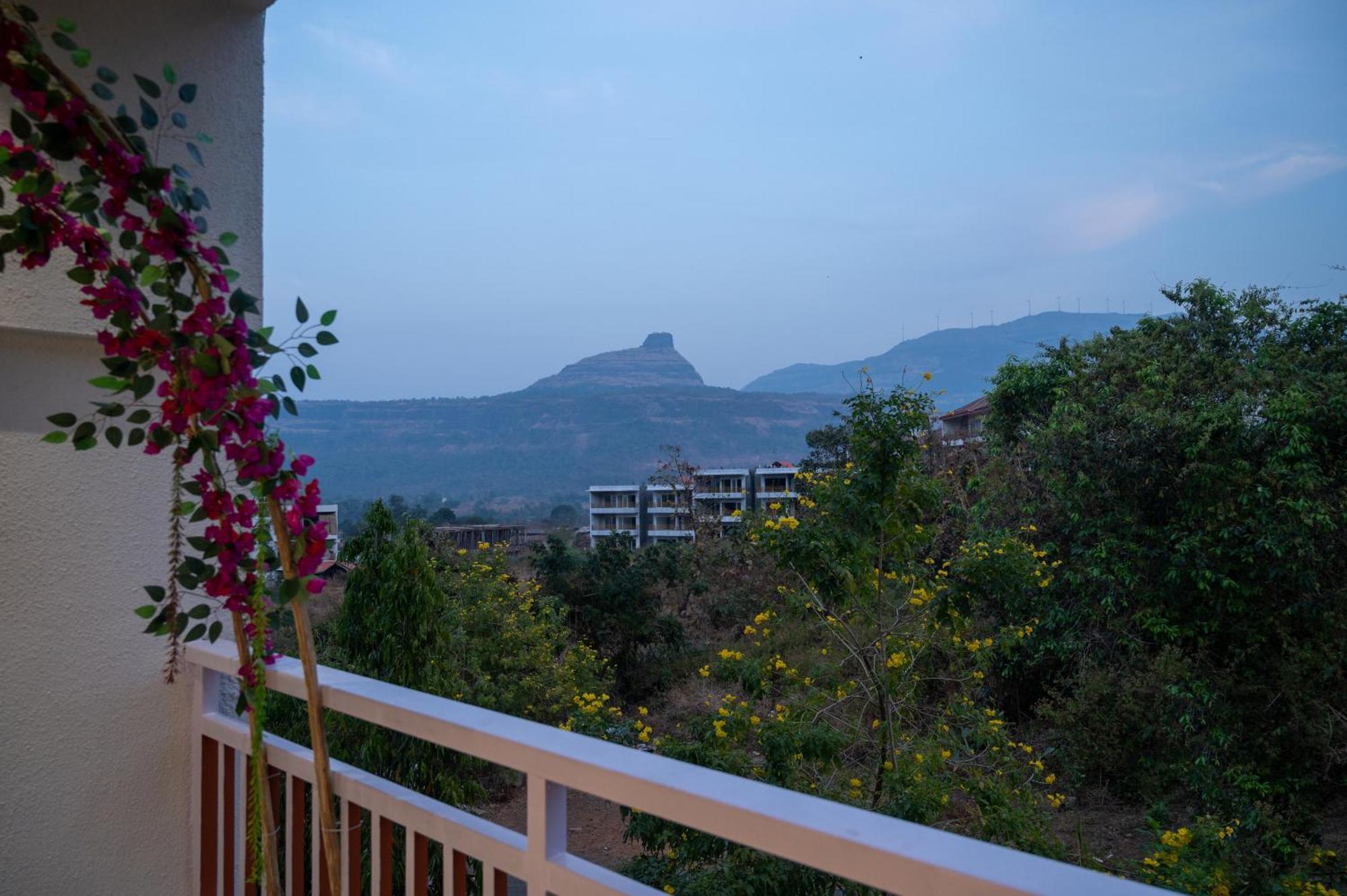 Villa La Mira Casa Karjat Exterior foto