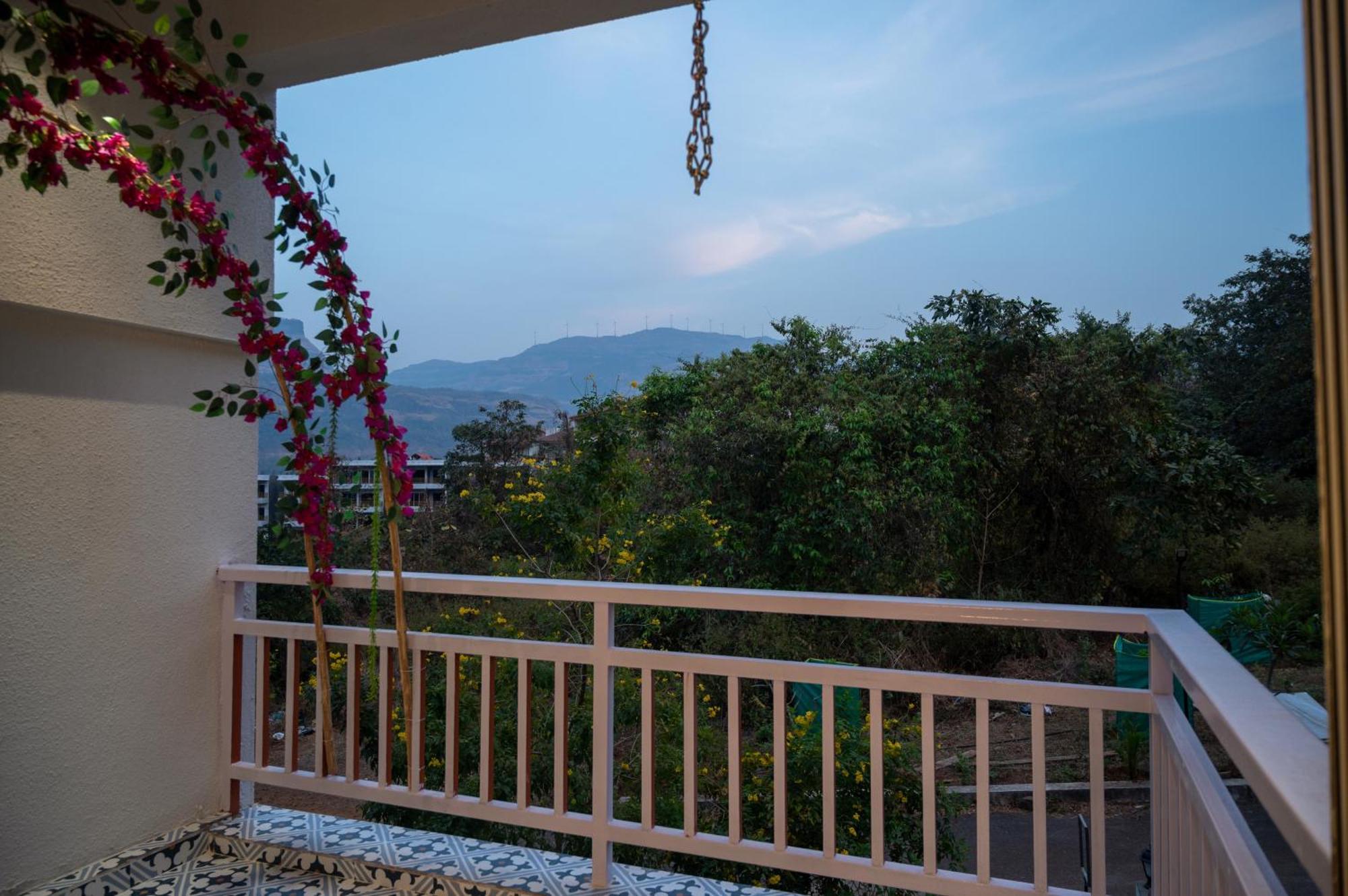 Villa La Mira Casa Karjat Exterior foto